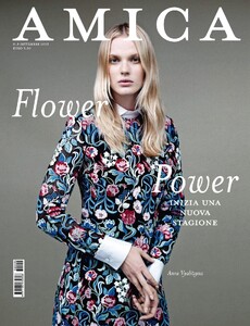fashion_scans_remastered-anne_v-amica_italy-september_2013-scanned_by_vampirehorde-hq-1.thumb.jpg.6d71f73dd69c7ac8220e29b718d14c36.jpg