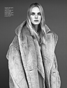 fashion_scans_remastered-anne_v-amica_italy-september_2013-scanned_by_vampirehorde-hq-9.thumb.jpg.d1cbfa11099259d250d278862d4e85d1.jpg