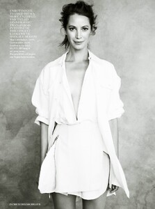 fashion_scans_remastered-christy_turlington-vogue_uk-april_2014-scanned_by_vampirehorde-hq-8.thumb.jpg.f8e8887af3eff03192e0cb309ea03229.jpg