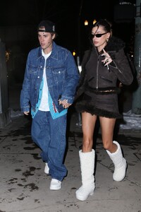 hailey-rhode-bieber-and-justin-bieber-night-out-in-aspen-12-29-2022-2.jpg