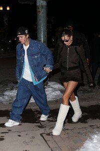 hailey-rhode-bieber-and-justin-bieber-night-out-in-aspen-12-29-2022-6.jpg