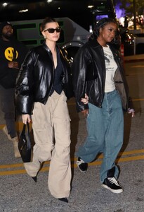 hailey-rhode-bieber-and-justine-skye-arrive-at-the-lakers-game-in-los-angeles-12-13-2022-2.jpg