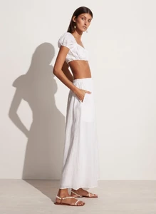harlow-top-white-fashion-tops-islas-35941092393144_1800x.webp