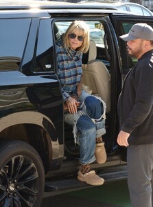 heidi-klum-and-tom-kaulitz-in-denims-out-in-los-angeles-12-03-2022-3.jpg