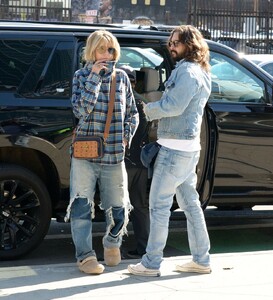 heidi-klum-and-tom-kaulitz-in-denims-out-in-los-angeles-12-03-2022-4.jpg