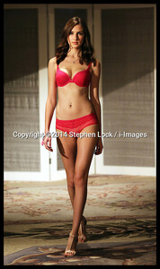 iimages-sl-next-lingerie-041.thumb.jpg.0f073d6ed1b8812d055b292fb3df95d6.jpg