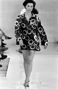 isaac-mizrahi-resort-94-9.thumb.jpg.444a6ffd703deb0226cd7a49ac286aa5.jpg