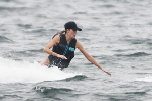 ivanka-trump-wakeboards-in-miami-11-17-2022-13.jpg