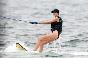 ivanka-trump-wakeboards-in-miami-11-17-2022-14.jpg