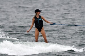 ivanka-trump-wakeboards-in-miami-11-17-2022-8.jpg