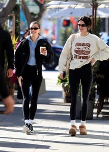 kendall-jenner-and-hailey-rhode-bieber-at-croft-alley-in-beverly-hills-12-13-2022-5.jpg