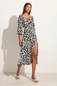 la-vita-midi-dress-la-cateau-print-black-midi-dress-mirage-apparel-37682461278392_1800x.webp