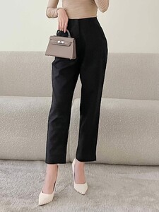 lelys_pants_-_rino_topa_b49cdb4b34ed47f5887d40bcca79f296_master.jpg