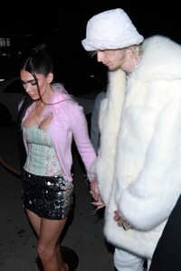 megan-fox-and-mgk-at-catch-steak-la-in-los-angeles-12-19-2022-4.jpg