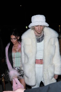 megan-fox-and-mgk-at-catch-steak-la-in-los-angeles-12-19-2022-5.jpg