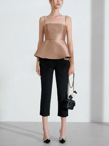 milana_top_-_lelys_pant_012b3f9fdb9b4e318ace56663642427f_master.jpg