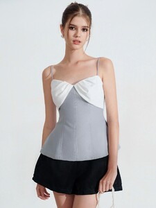 nicola_top_-hypatia_pant1_3ad71d2a92684e1f8e7f0f6afcd567c8_master.jpg