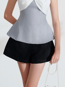 nicola_top_-hypatia_pant2q_71d68d09900442388f200809a6da1d98_master.jpg