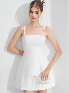 victoria_dress3_b4c6848cf92446f38f35481fcdbbde9c_master.jpg