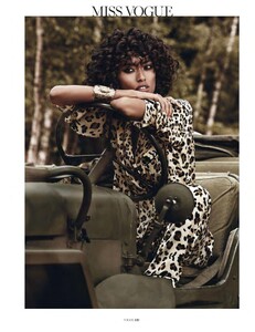 vogue-paris-11-2013_anais-mali_(4).thumb.jpg.5eae184e5ebdfb6765f9d8960c504295.jpg