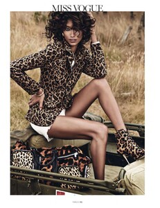 vogue-paris-11-2013_anais-mali_(7).thumb.jpg.beafa0f819a2f0dadf120a5fb427be94.jpg