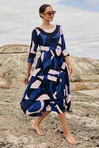 w22axb52x-mister-zimi-w22a-winter-olivia-midi-dress-in-agave-1.thumb.jpg.a4110617dabed022c730d62a0855f0b0.jpg