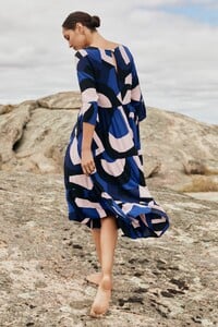 w22axb52x-mister-zimi-w22a-winter-olivia-midi-dress-in-agave-3.thumb.jpg.74a0b16a9d0a04171e814e1050c2ee8b.jpg