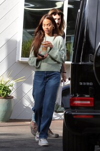 zoe-saldana-and-marco-perego-out-in-los-angeles-12-26-2022-2.jpg