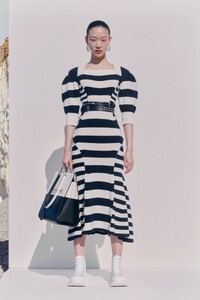 00012-Alexander-McQueen_Resort-2021.jpg