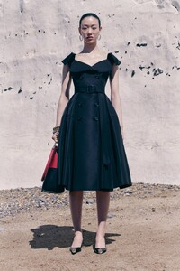 00013-Alexander-McQueen_Resort-2021.jpg