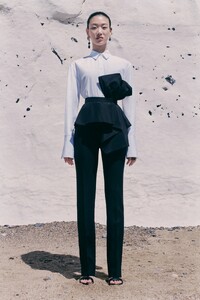 00023-Alexander-McQueen_Resort-2021.jpg