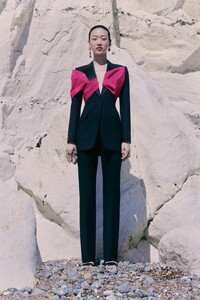 00025-Alexander-McQueen_Resort-2021.jpg
