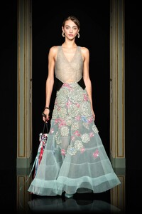 00040-Giorgio-Armani-Prive-Couture-Spring-21.thumb.jpg.ee6e588ab87bd741913d5dcec16c6972.jpg