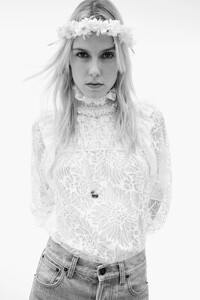00040-Saint-Laurent-Resort-2021.thumb.jpg.1ea857e5621c9b872450d69bdd42ee37.jpg