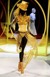 1010203538_oluchionweagbaga004.thumb.jpg.dd05048ca76d4fc103d5dba7c5666399.jpg