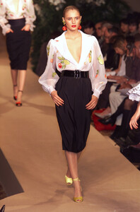 yfke s01ysl-HC-1.jpg