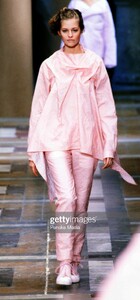 1033294789_sarahThf98issey.thumb.jpg.280d1f4afe0fdf67999c1374853e3e50.jpg