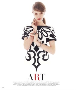 1161318768_harper-bazaar-2013-03-mar(dragged)132.thumb.jpg.80b8dc5faeb90f7ced5a72393dc7d816.jpg