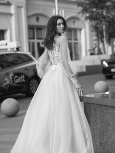 11939-2-wedding-dress-Papilio.jpg