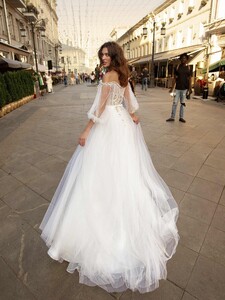 11947-2-wedding-dress-Papilio.jpg