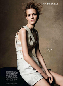 1474880918_Harpers_Bazaar_UK_2013-03-221.thumb.jpg.eccbb4d252654884f44de54f23168443.jpg