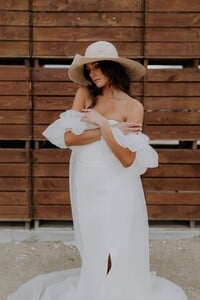 Alysha Bandy Alexandra Cohen Photography Gowns Karen Willis Holmes KWHBRIDAL_ALEXCOHEN-117-scaled.jpg
