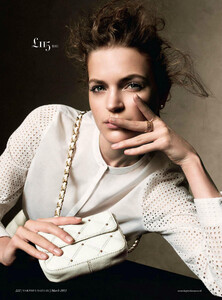 1844235214_Harpers_Bazaar_UK_2013-03-220.thumb.jpg.4e92a84c5c0d7c616abd8b4259b1e2fc.jpg