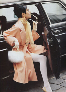 1990-8-Vogue-UK-GZ-3a.jpg