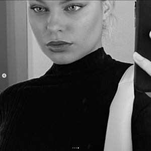 1995493465_Screenshot2023-01-01at10-09-30HeikeMathieu(@heike.1969)Instagram-Fotosund-Videos.thumb.png.e621cb74b665ba1975d01deaf1a335bf.png