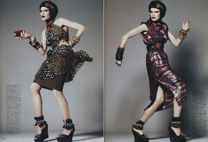 2009-3-Vogue-Japan-MR-10a.jpg