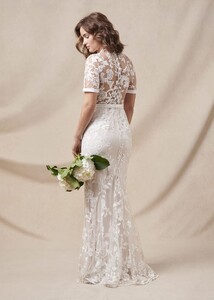 204388107-02-poppy-embroidered-wedding-dress.jpg