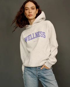 210914_SPORTY_AND_RICH_SS22_CAMPAIGN_SOPHIE_SHOT_01_021-1320.webp