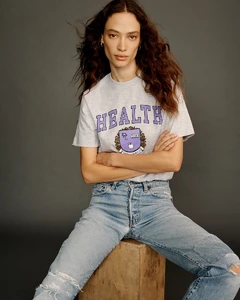 210914_SPORTY_AND_RICH_SS22_CAMPAIGN_SOPHIE_SHOT_03_033-1320.webp