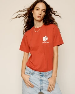 210914_SPORTY_AND_RICH_SS22_CAMPAIGN_SOPHIE_SHOT_13_047-1320.webp